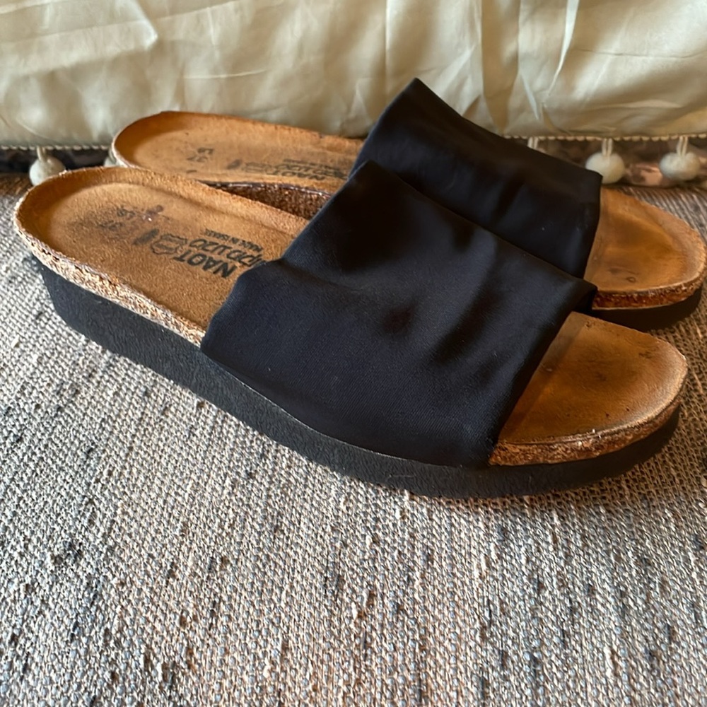 NAOT Alana size 37 black stretch slides - Picture 2 of 12